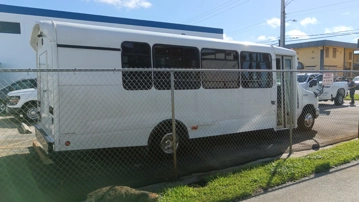 Picture of 2011 Ford Econoline E450 Shuttle Bus