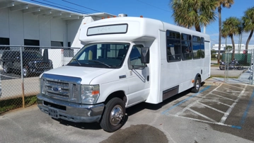 Picture of 2011 Ford Econoline E450 Shuttle Bus