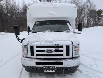 Picture of 2021 Ford E-Series Cutaway Shuttle Bus