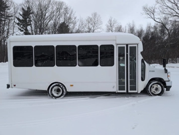Picture of 2021 Ford E-Series Cutaway Shuttle Bus