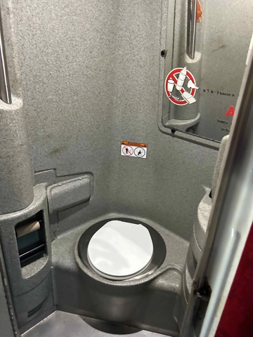 Picture of 2017 MCI J4500 Coach Bus