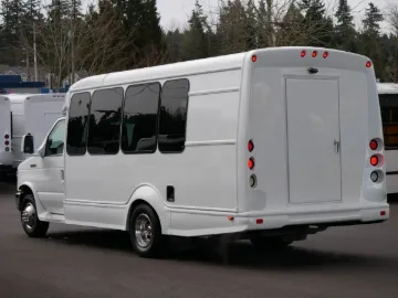 Picture of 2010 Ford Starcraft Starquest Shuttle Bus
