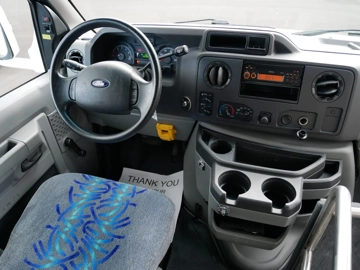 Picture of 2010 Ford Starcraft Starquest Shuttle Bus