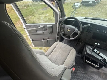 Picture of 2010 Chevrolet Microbird Shuttle Bus