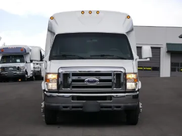 Picture of 2010 Ford Starcraft Starquest Shuttle Bus