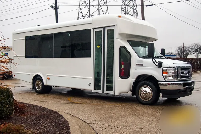 Picture of 2024 Glaval Universal E450 Shuttle Bus