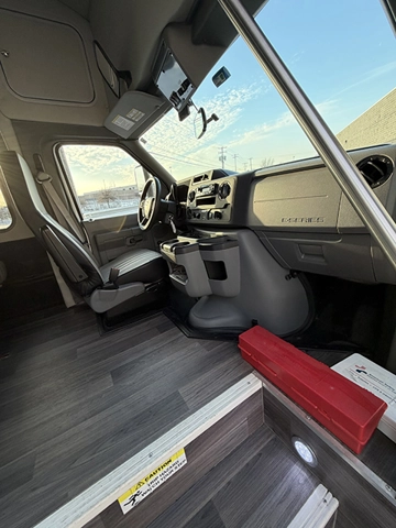 Picture of 2023 Starcraft E450 Allstar MVP Executive Shuttle
