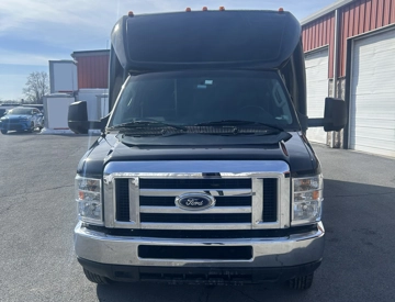 Picture of 2019 Ford E450 Gm24 Executive Shuttle