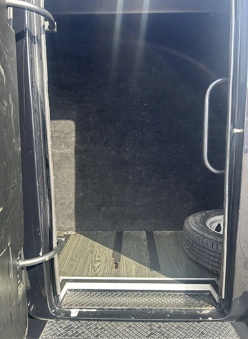 Picture of 2019 Ford E450 Gm24 Executive Shuttle