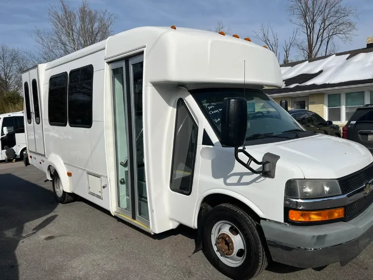 Picture of 2014 Chevrolet 4500 ADA Shuttle Bus