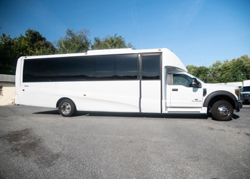 Picture of 2019 Ford F550 Gm33 Limo Bus