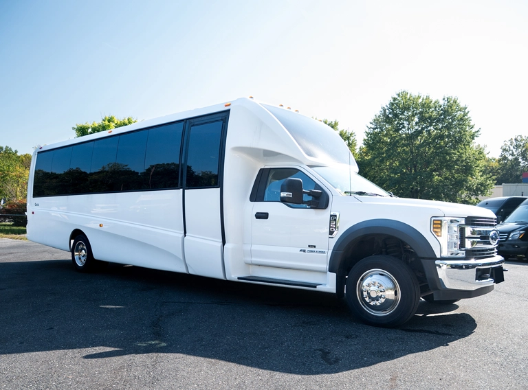 Picture of 2019 Ford F550 Gm33 Limo Bus