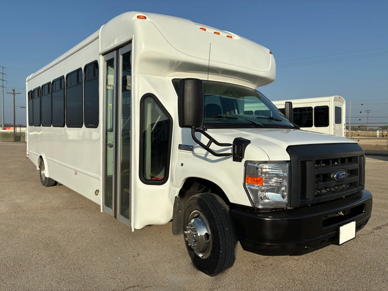 Picture of 2018 Ford E450 Starcraft MVP Shuttle Bus