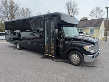 Picture of 2013 Starcraft Executive Shuttle Bus