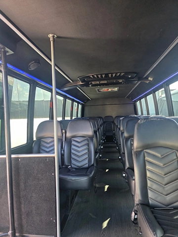 Picture of 2019 Ford F550 Executive Shuttle