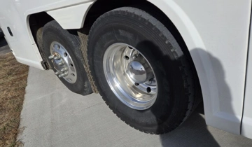 Picture of 2007 MCI J4500 Motor Coach 