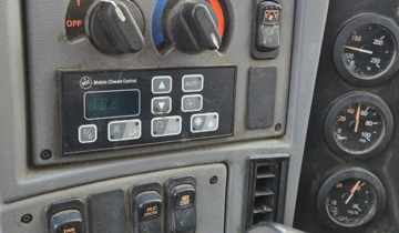 Picture of 2007 MCI J4500 Motor Coach 