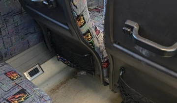 Picture of 2007 MCI J4500 Motor Coach 