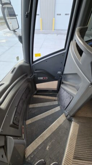 Picture of 2007 MCI J4500 Motor Coach 