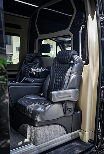 Picture of 2020 Mercedes Benz 3500 Sprinter