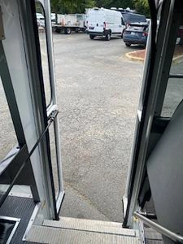 Picture of 2001 Chevrolet Express 3500 Shuttle Bus
