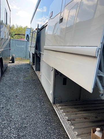 Picture of 2009 Mci D4505 Motor Coach