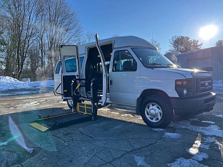 Picture of 2012 Ford E350 ADA Shuttle Bus