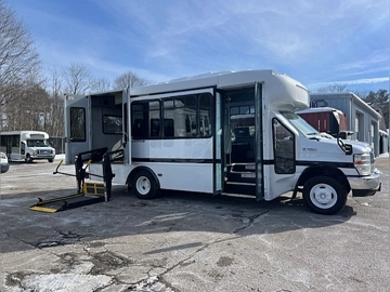 Picture of 2011 Ford E350 Super Duty ADA Shuttle Bus