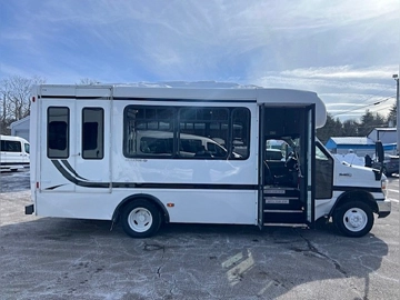 Picture of 2011 Ford E350 Super Duty ADA Shuttle Bus