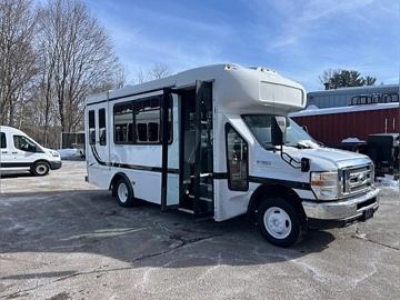 Picture of 2011 Ford E350 Super Duty ADA Shuttle Bus
