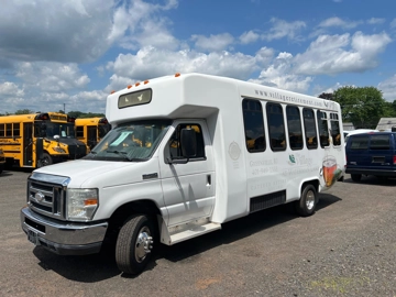 Picture of 2014 Ford E450 Diamond Coach ADA Shuttle Bus