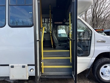 Picture of 2016 Ford E450 ADA Shuttle Bus