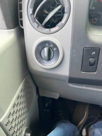 Picture of 2014 Ford E450 Diamond Coach ADA Shuttle Bus