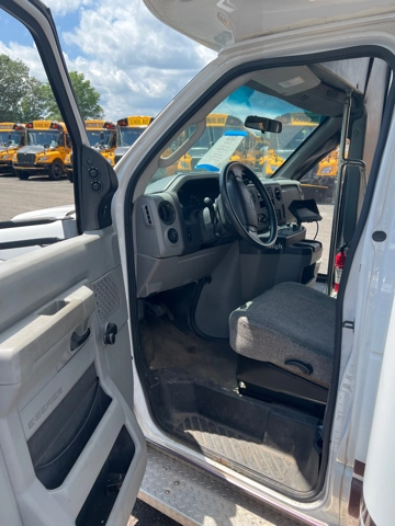 Picture of 2012 Ford E350 Starcraft Starlite ADA Shuttle Bus