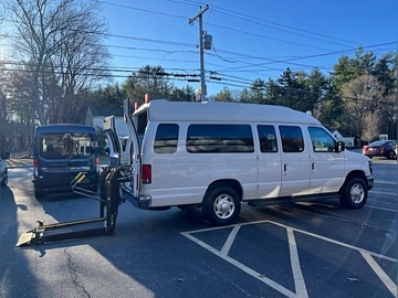 Picture of 2014 Ford E-350 Super Duty ADA Shuttle Bus