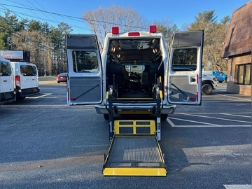 Picture of 2014 Ford E-350 Super Duty ADA Shuttle Bus