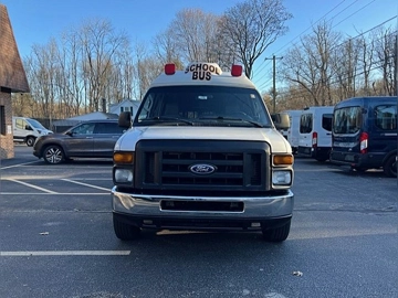 Picture of 2014 Ford E-350 Super Duty ADA Shuttle Bus