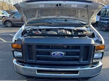 Picture of 2014 Ford E-350 Super Duty ADA Shuttle Bus