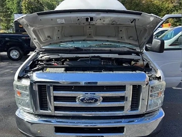 Picture of 2009 Ford E350 Super Duty Shuttle Bus