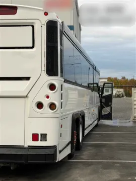 Picture of 2009 MCI D 4505 ADA Coach
