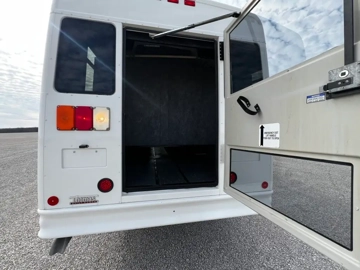 Picture of 2011 Ford Glaval Shuttle Bus
