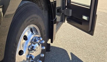 Picture of 2014 Prevost H3-45 Motor Coach