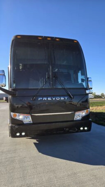 Picture of 2014 Prevost H3-45 Motor Coach