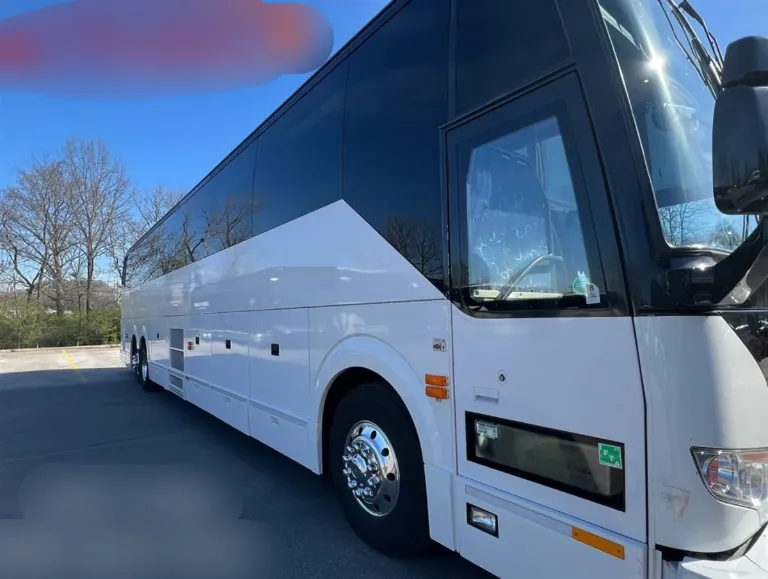 Picture of 2015 Prevost H 3-45 Coach