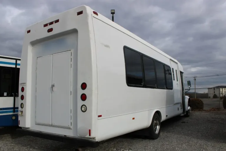 Picture of 2002 International 3400 ADA Shuttle Bus