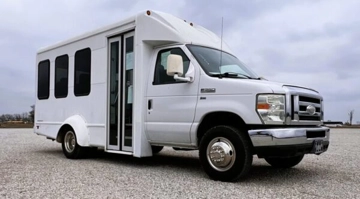Picture of 2016 Ford Starcraft Shuttle Bus