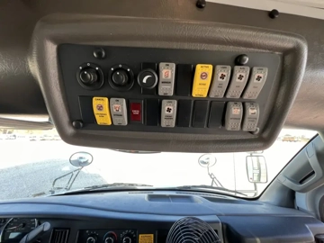 Picture of 2016 Chevrolet Thomas 14P Activity
