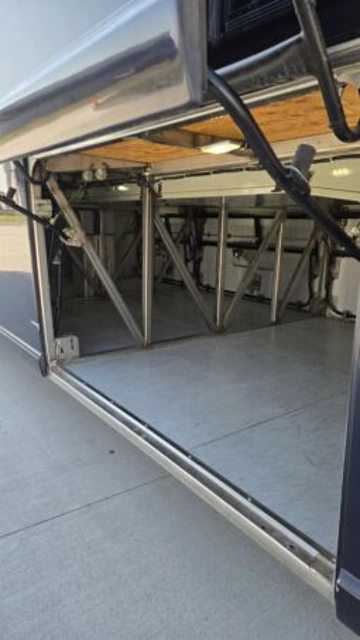 Picture of 2015 MCI J4500 Motor Coach