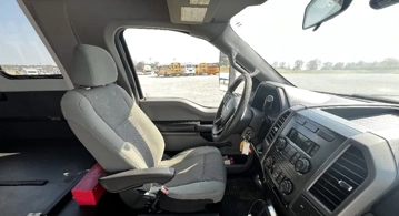 Picture of 2017 Ford F550 Starcraft XL Shuttle Bus