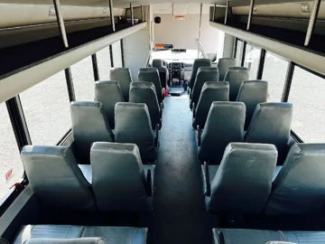 Picture of 2017 Ford F550 Starcraft XL Shuttle Bus